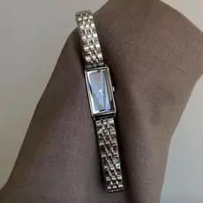 relogio feminino pequeno relogio feminino pequeno delicado Relógio dourado novo estilo retangular relógio feminino nicho