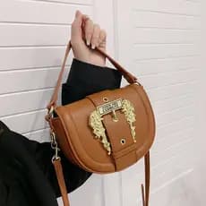 Bolsa bolsa feminina Semicírculo sela saco feminino 2023 novo estilo ins Retro acessórios de Metal elegante All-Match um