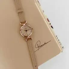 relogio feminino relogio feminino pequeno delicado Relógio feminino estudante Retro nicho literário senhoras cinto simpl