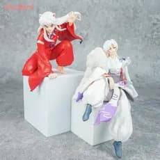 Figura de Anime Inuyasha Sesshomaru - Modelo Sentado com Suporte para Copo para Decoração de Interior de Carro