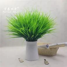 Simulação de grama de plástico Grama verde Grama falsa Grama decorativa Flor de plástico Decoração de flores falsas Pequ