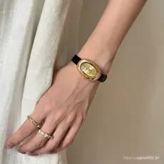 Relógio Feminino Oval Vintage · Elegante Pulseira de Couro · Relógio de Quartzo Clássico · 6 Cores Disponíveis