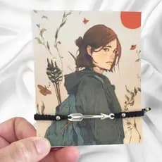 Pulseira Artesanal Ellie The Last of Us – Arco e Flecha, Macramê Preto, Feita à Mão