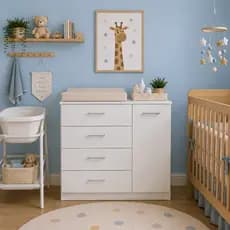 Cômoda Infantil Branca MDP 4 Gavetas 1 Porta Organização Multiuso Moderno Móveis Bonatto