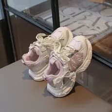 2026 primavera novo estilo crianças papai sapatos meninas versão coreana malha respirável sapatos esportivos meninas tên