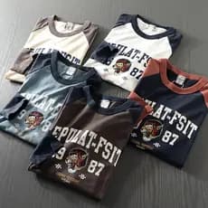 Impressão de letras retrô de algodão escovado lavado!Outono novo estilo masculino contraste cor costura manga Raglan cam