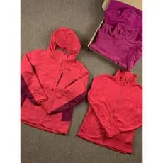 Tamanho pequeno bem-estar feminino outono inverno estilo três-em-um terno de duas peças à prova de vento quente jaqueta