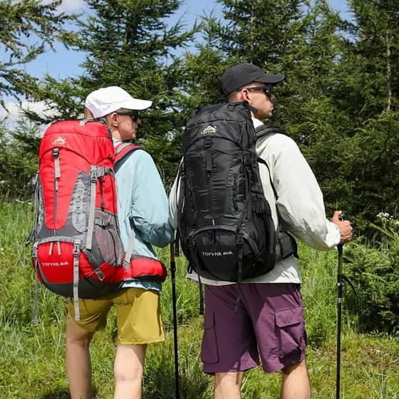 Bolsa de caminhada profissional de grande capacidade 70L Mochila ao ar livre repelente de água Mochila de acampamento pa