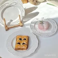 Prato de servir ocidental branco puro com relevo estilo francês, prato para bolo, prato de sobremesa, prato vintage, pra