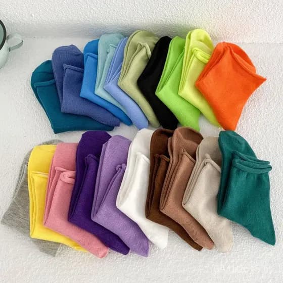 Meias de cano médio coreanas para primavera e outono de 2021, meias de cano médio em cores sólidas com borda enrolada, m