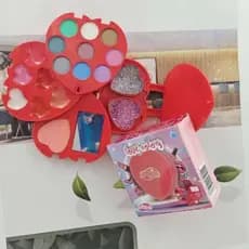 Kit 10 Maquiagem Infantil coração( Sombras, blush, batom, Pincel ) mai kit