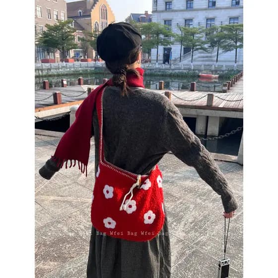 Wfei outono inverno pelúcia flor bordado grande capacidade vermelho bolsa de ombro Commuter All-Match atmosfera de natal