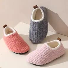Crianças chinelos de algodão 2026 novo estilo meninos meninas outono inverno antiderrapante sola macia bebê interior cas