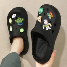 Pisando na merda sentir buraco sapatos masculinos verão 2024 novo estilo exterior usar antiderrapante sandálias de praia