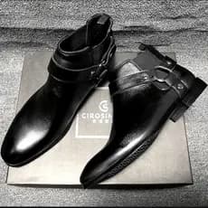 CHELSEA Botas Curtas Masculinas Botas Martin CHELSEA BOTA Couro Preto Dedo Apontado Fivela Moderna Sapatos Masculinos de