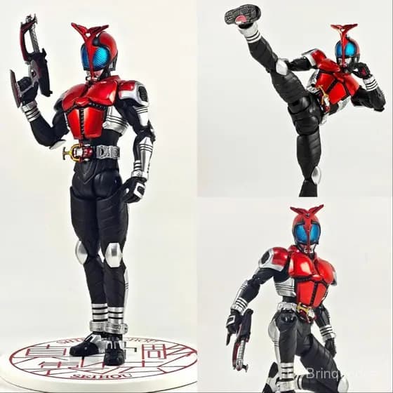 SHF Kamen Rider Kabuto 10º Aniversário, figura de ação do Kabuto com articulações móveis.