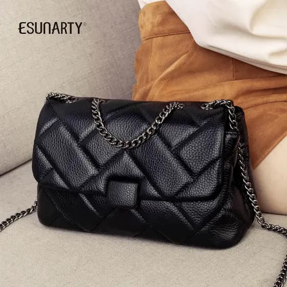2026 novo estilo pequeno saco feminino couro genuíno de um ombro axilas corrente saco senhoras Casual High-End sentiment