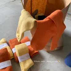 Armadilha suave ~ inverno cor sólida engrossado quente armazenamento meias de lã colorido pilha meias All-Match masculin