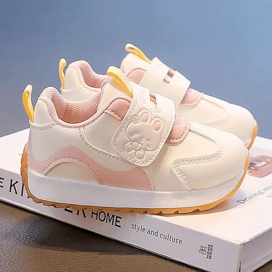 Crianças sapatos esportivos 2026 primavera outono novo estilo meninos sapatos de bebê de sola macia luz meninas casuais