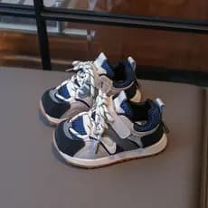 Crianças sapatos esportivos 2026 primavera outono novo estilo menino sapatos de bebê de sola macia sapatos da criança re