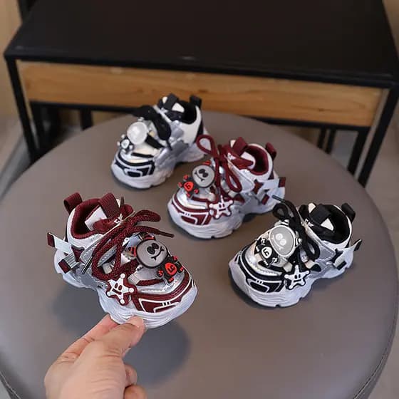 Sapatos de criança menino sapatos de bebê 2026 primavera outono novo estilo tênis de sola macia respirável meninas leve