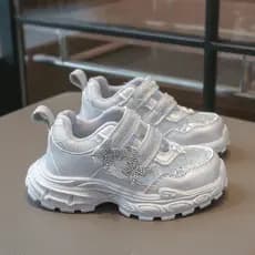 Meninas sapatos esportivos 2026 verão novo estilo crianças sandálias sola macia sapatos de bebê respirável moda princesa