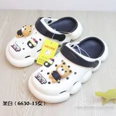 Pisando na merda sapatos de sola grossa buraco feminino exterior Wear verão 2024 novo estilo Baotou eva casal sandálias