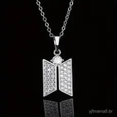 Colar elegante, inspirado em Com, com pingente de liga de zircônia.