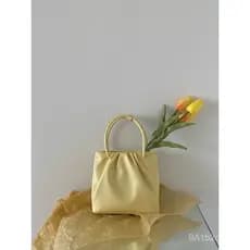 Bolsa pequena versátil, quadrada, plissada, amarelo claro, para mulheres, verão 2026, bolsa casual estilo coreano para j