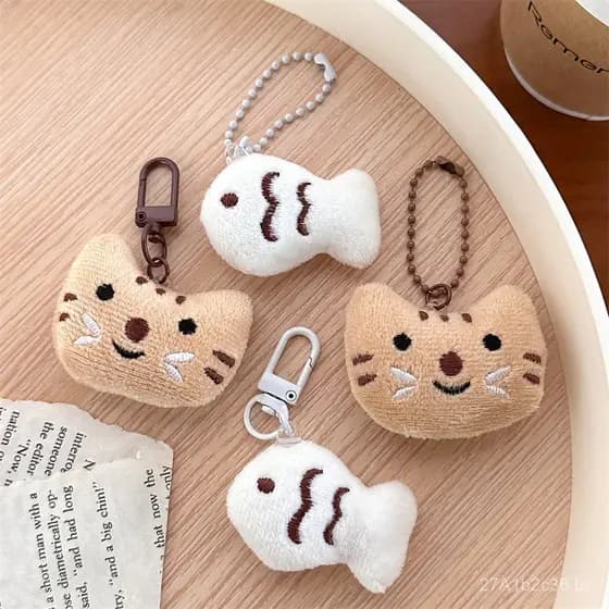 Novo brinquedo de pelúcia criativo de gatinho e peixe, presente original, chaveiro, pingente de mochila, decoração de ch