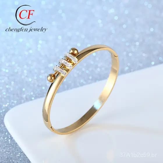 Diretamente do fabricante, pulseira de aço inoxidável para mulheres, elegante design de três círculos semicirculares inc