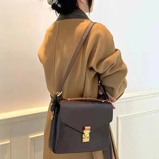 Bolsa mensageiro de couro com correspondência de cores, bolsa mensageiro de um ombro, Tofu pequena