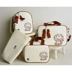 Kit Bolsa Maternidade 4 Peças Luxo Leãozinho Completo Mochila Bolsa G Bolsa M e Trocador Davi Baby