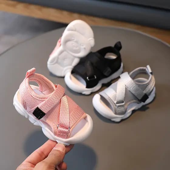 Verão 0-1-2 anos de idade meninas bebê criança sapatos 3 crianças sapatos de praia do bebê sola macia Baotou meninos san