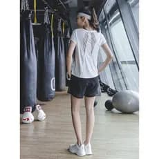 Terno esportivo feminino de secagem rápida solto roupas de Fitness 2024 novo estilo roupas de Yoga High-End manhã corren