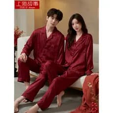 Shanghai Story vermelho casal pijamas 2026 novo estilo de seda gelo casamento das mulheres dos homens roupas para casa t