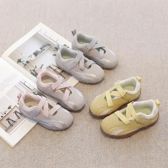Meninas sapatos crianças tênis esportivos 2026 novo estilo primavera meninas treinamento alemão respirável Casual Mary J