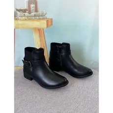 Comércio exterior único botas femininas primavera outono estilo britânico preto fivela de cinto zíper lateral botas curt