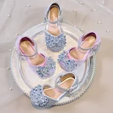 Meninas sandálias de salto alto 2026 verão novo estilo sapatos infantis Baotou princesa médio grande crianças meninas mo