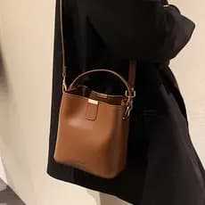 Bolsa pequena feminina deste ano 2026 novo estilo na moda All-Match Retro High-End sentido bolsa mensageiro de um ombro