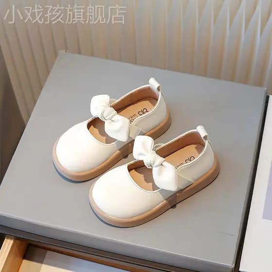 2025 novo estilo verão meninas sapatos crianças princesa pequenos sapatos de couro sapatos de bebê sola macia estilo oci