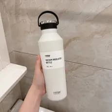 Copo térmico simples feminino 2026 novo estilo de alto valor portátil grande capacidade estudante refrigeração garrafa e