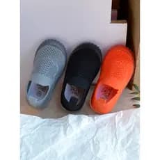 Primavera outono estilo crianças preto único sapatos de malha respirável meninos bebê baixo-Top tênis de sola macia jard