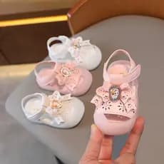 Sandálias de bebê princesa sapatos meninas verão sola macia 0-2 um ano de idade 1 criança sapatos Baotou menina sandália