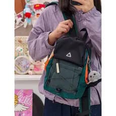 Ao ar livre contraste cor leve à prova dwaterproof água viagem montanhismo saco mochila Unisex crianças função esportiva
