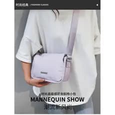 Bolsa mensageiro portátil de viagem pequena bolsa feminina 2026 novo estilo bolsa de ombro moda pequena bolsa quadrada C