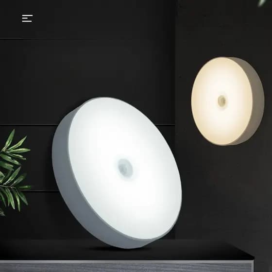Lâmpada noturna inteligente com sensor humano, iluminação de emergência automática, carregamento via USB e função magnét