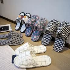 Nordic moderno simples chinelos de tecido casa sapatos piso de madeira mudo plana Flip-Flops Design sandálias chinelos