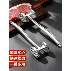 Martelo de carne solta, bife dedicado, cozinha doméstica, martelo de carne, costeletas grandes, costeletas de porco, fer