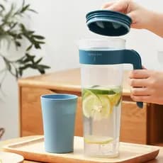 Garrafa de água fria doméstica água fria plástico selado garrafa de água grande capacidade copo de água fria transparent